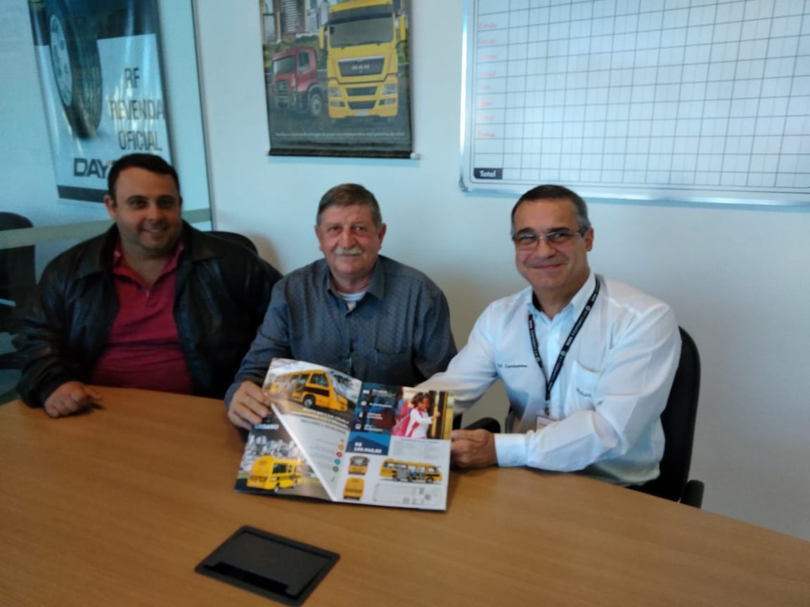 Transporte escolar totalmente novo em 2019 Transporte escolar totalmente novo em 2019