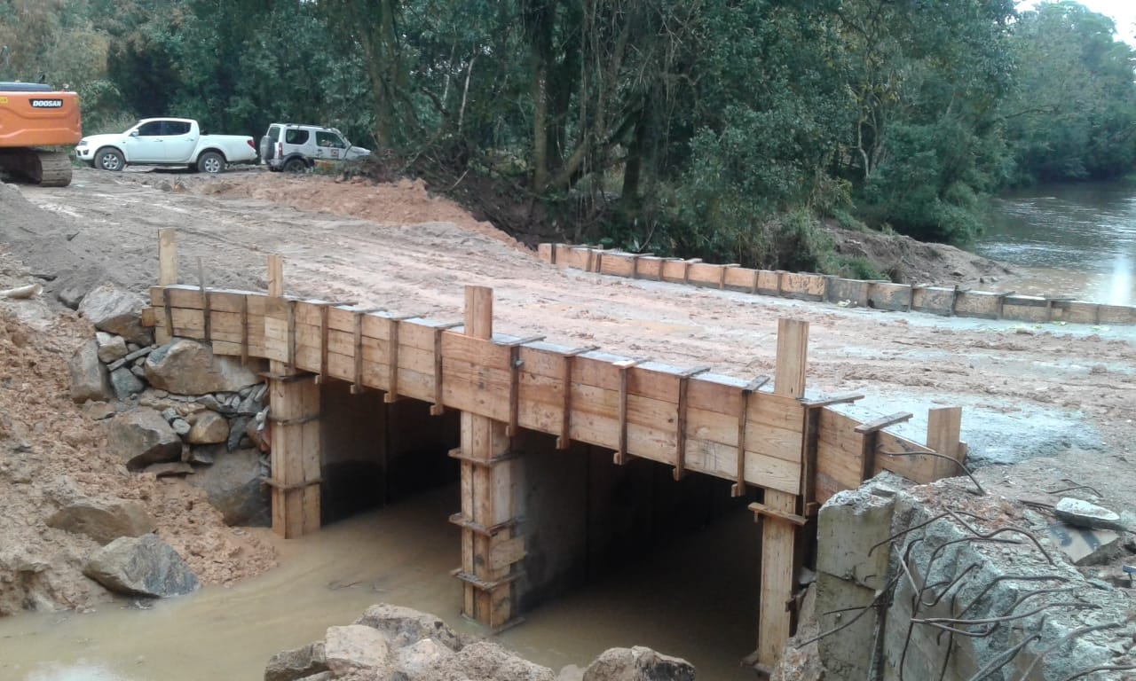 Ponte concluída Ponte concluída