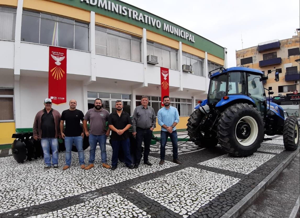 Santo Amaro recebe nova Grade Aradora 