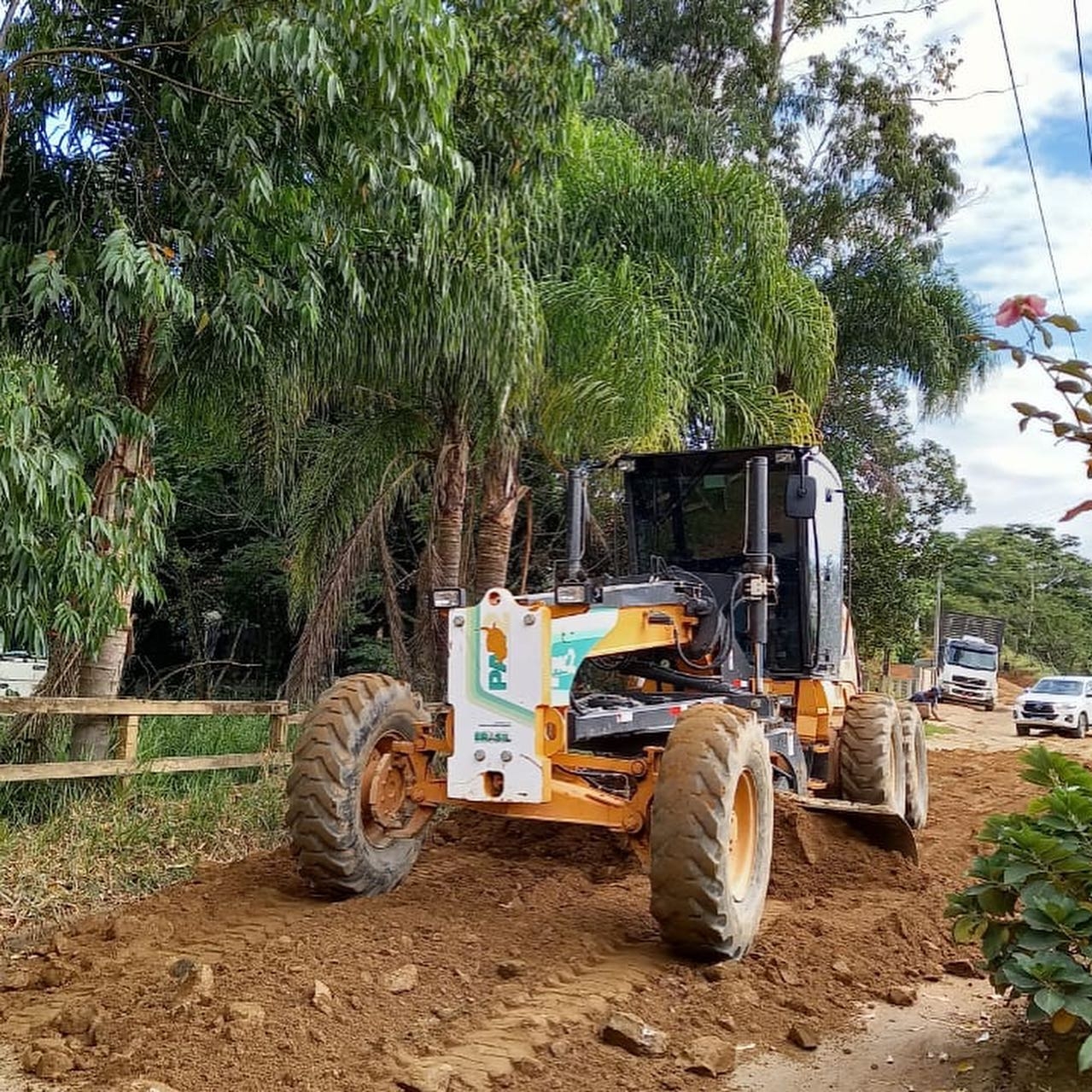 Mãos à obra! Mãos à obra!